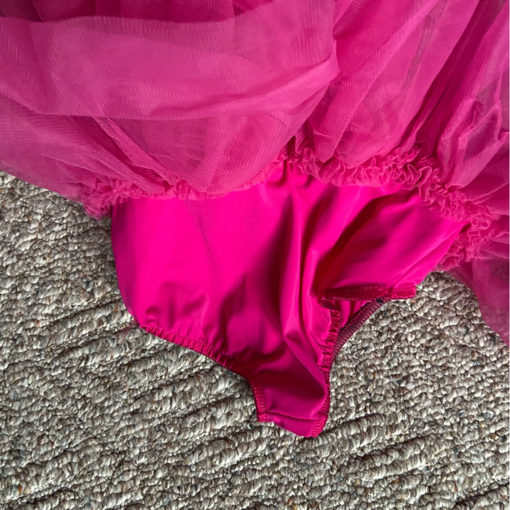 Weismann Pink Sparkly Dance Costume - Picture 10 of 11